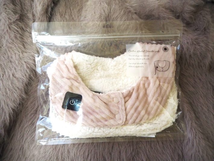 「電熱線入り肩パッド」