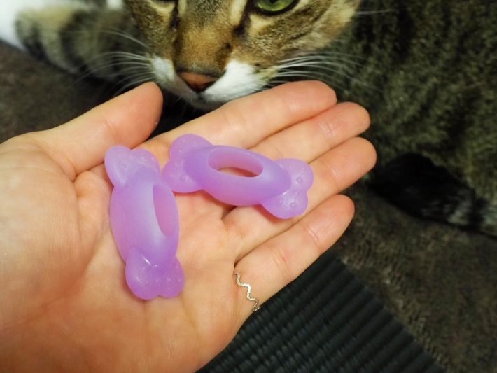 サイズ：145×115×30mm　40g