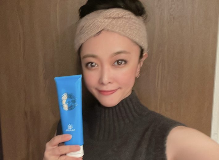 泥パックで毛穴スッキリ、香りもいい