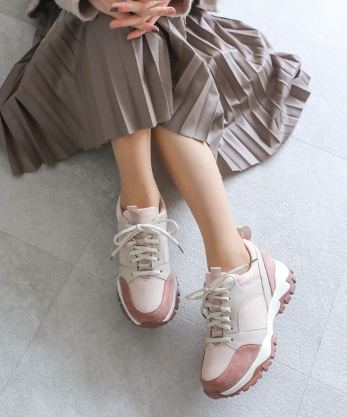 アイテム２２「スニーカー」