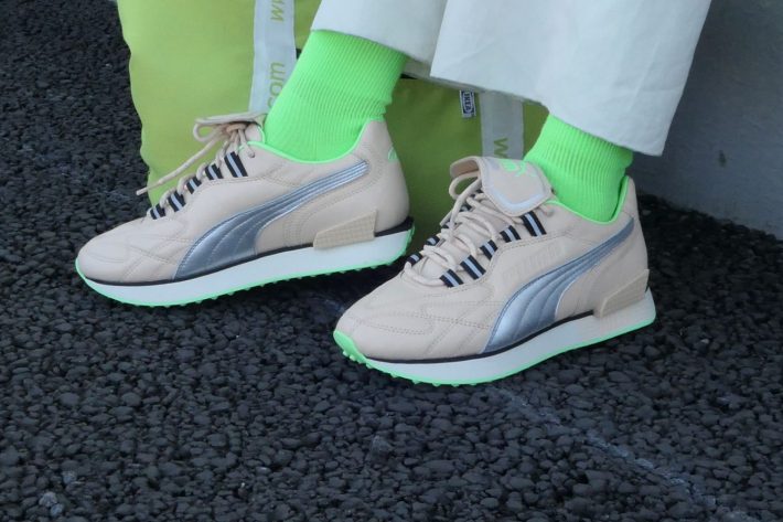 アイテム２２「スニーカー」