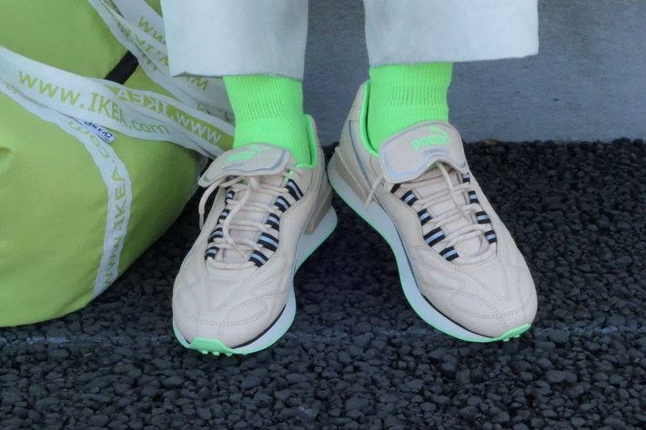 アイテム２２「スニーカー」