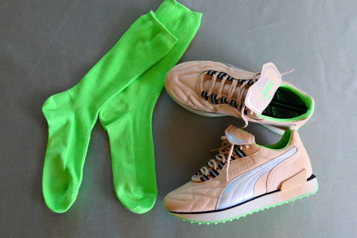 アイテム２２「スニーカー」