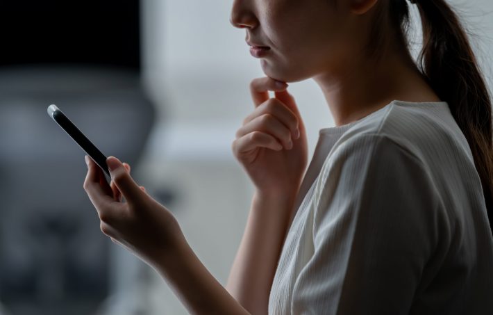 スマホはローン返済の催促メールだらけ