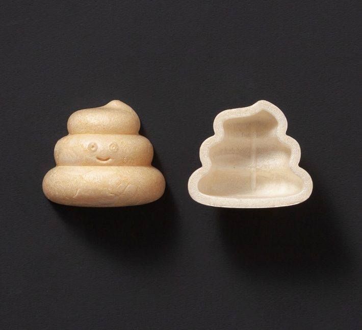 ユニークな形の最中も皮も。「だいちゃん」