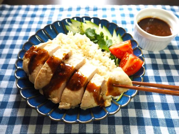 にんにくの香りと辛めのつけダレで食欲増し増し!