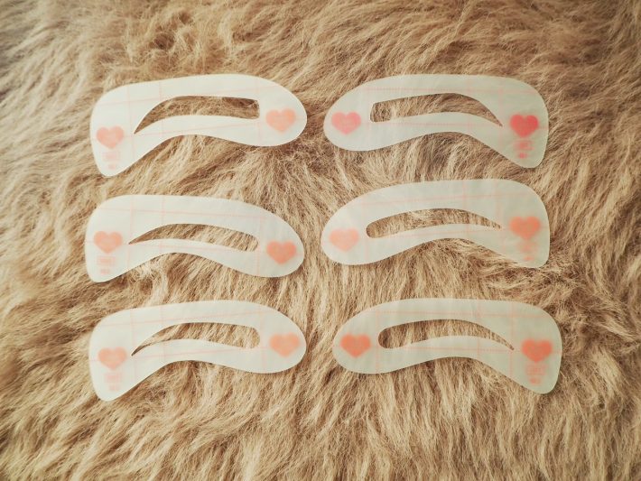 ストレート、ナチュラル、アーチの3種類あります。