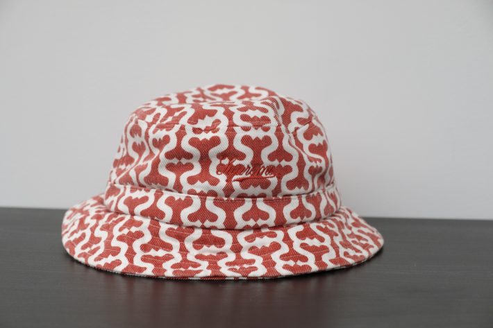 〈supreme〉（写真／我妻慶一）