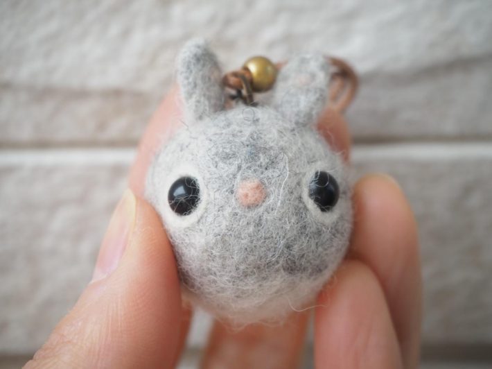 羊毛フェルトのまんまることり