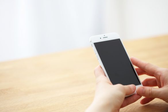 スマホには女の子とのメッセージばかり