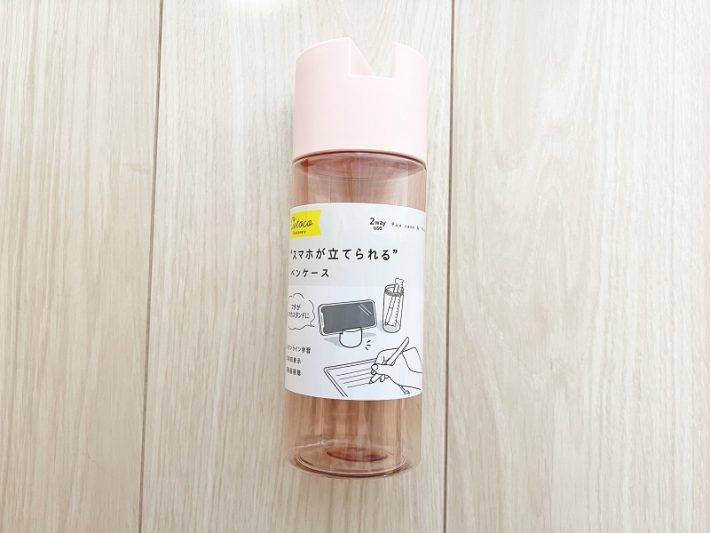 セリア「“スマホが立てられる”ペンケース」の画像