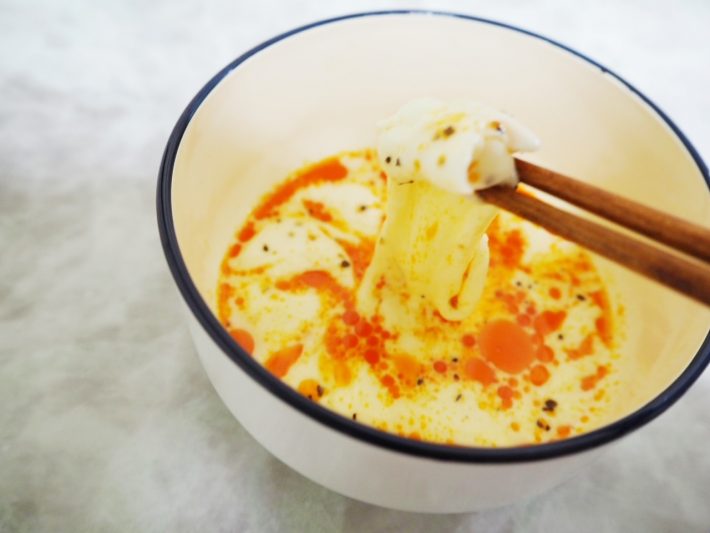 麺のようのビヨーンと伸びます