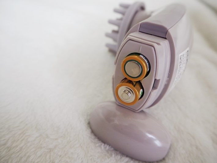 単3アルカリ乾電池2本で動く