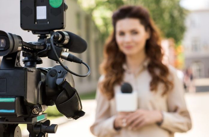 アナウンサー　報道　TVロケ　テレビ