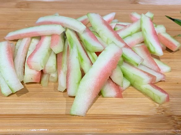 5mmくらいの厚さに切る