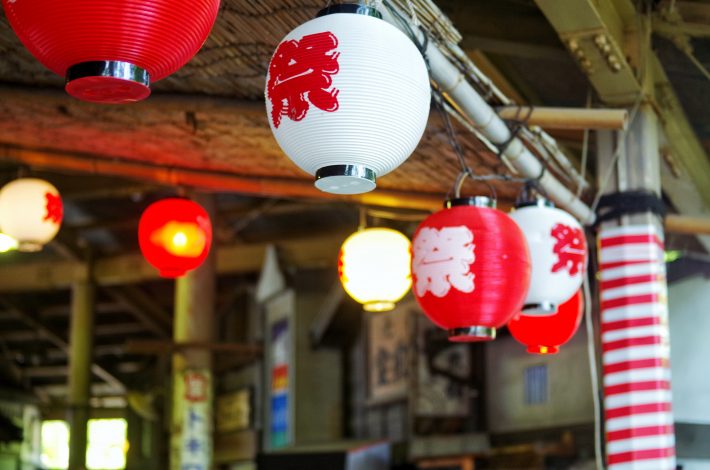 高校生みたいな服装で来た