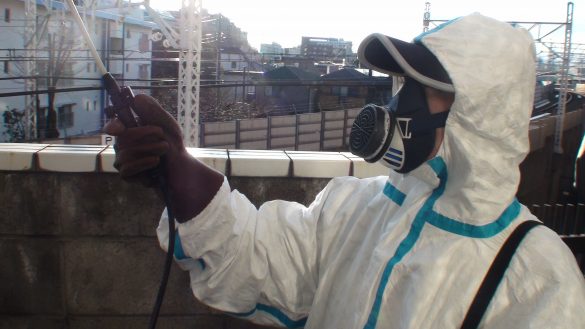 仕事中の小島美羽さん