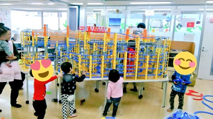 「ぺたぞうさん（@pettanesa）が設置してくれた立体プラレール