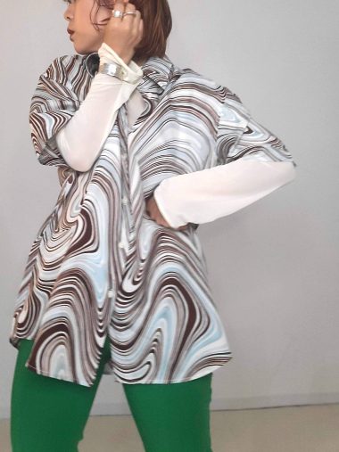 KALEKALEのアイテム(柄シャツ)