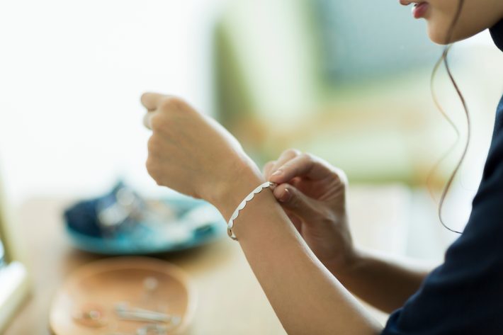 夫からのプレゼントをSNSに投稿