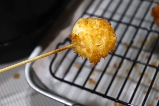 カマンベールの串揚げがおすすめ