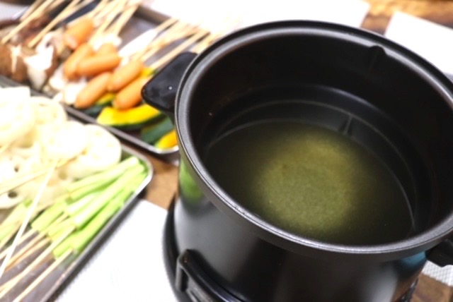 メモリを目安いに油を入れる