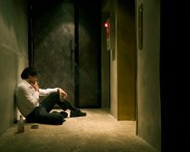 『グッバイ・クルエル・ワールド』場面写真9