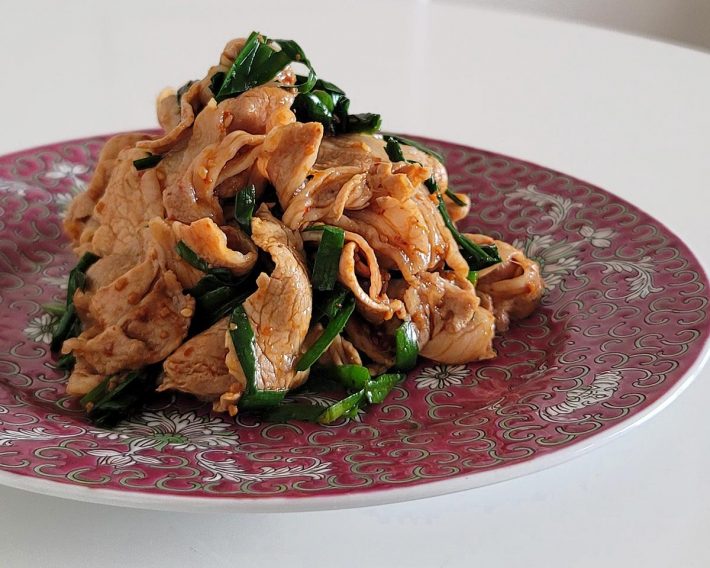 壱品醤のおいしさが光る「ニラ豚」