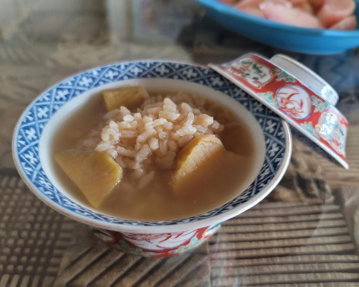 我が家で人気の茶粥。水分量多めにして炊いています