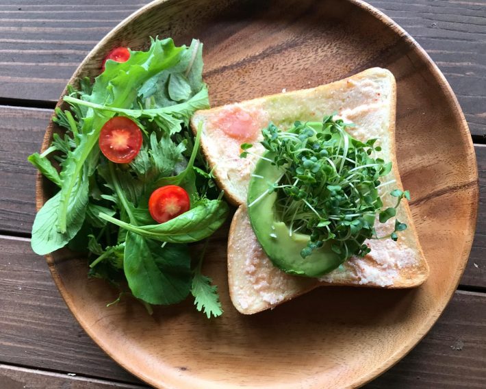 明太アボカドトースト