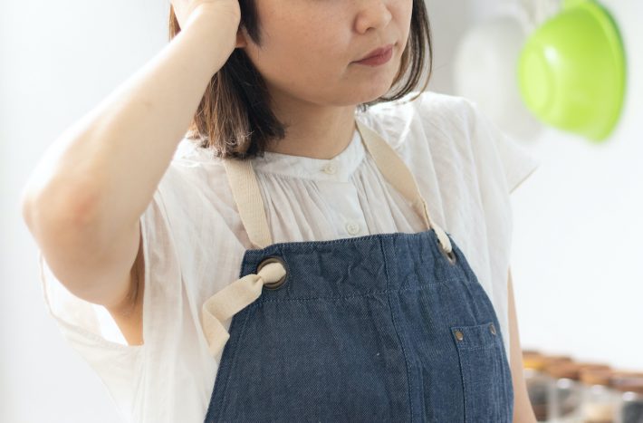 困った！頭を抱える