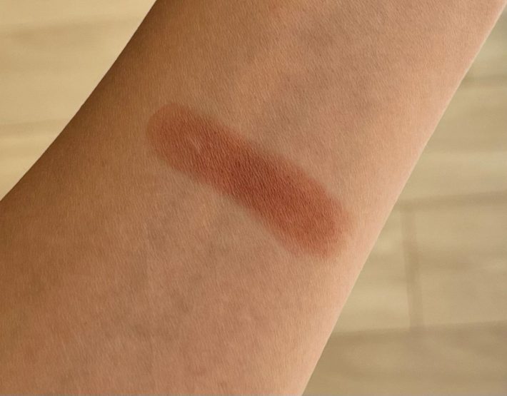 マロンブラウン