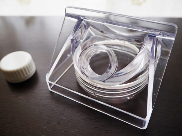 上部の三角の部分も外れる