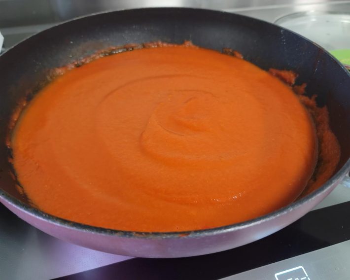 節約してもおいしいものが食べたい。それなら、トマトソースで実践しませんか？