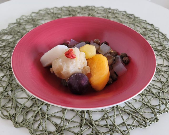 恵みの秋のフルーツあんみつ（670円）