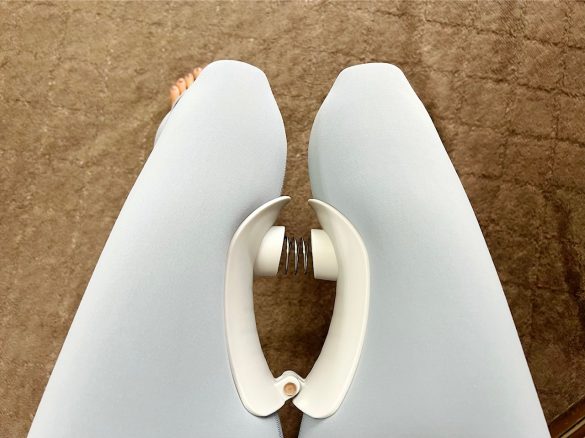 太ももを閉じる!