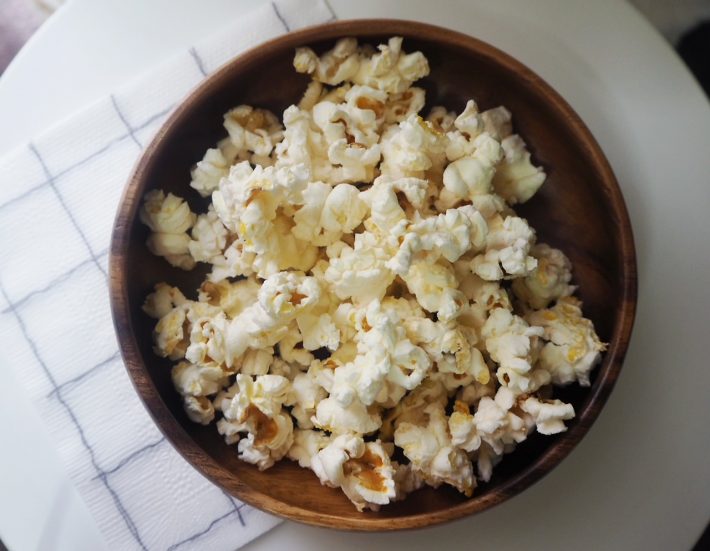 塩味のポップコーン