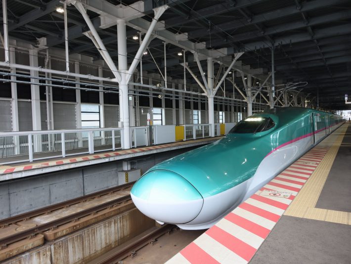 東北新幹線　E5系はやぶさ