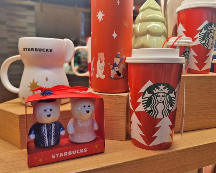 タンブラー、マグカップ、クリスマスリーズ