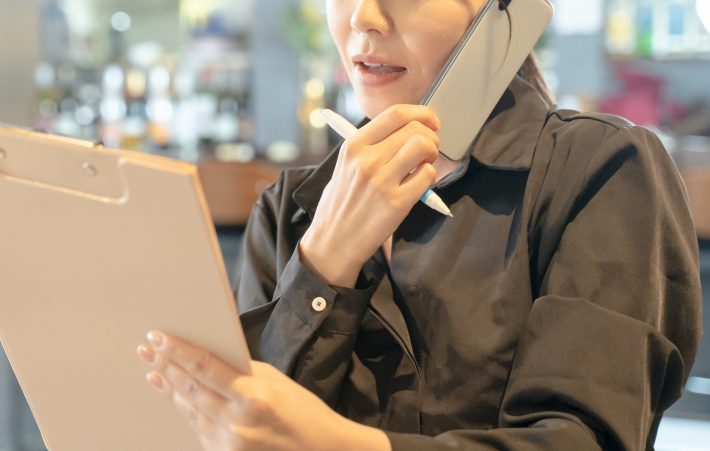 クレーマーにババア呼ばわりされイラッ