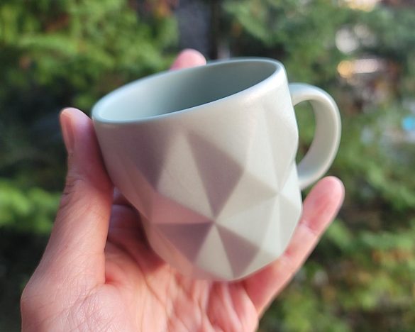 夕暮れに照らされたグリーンは、優しさで包まれたかのような雰囲気