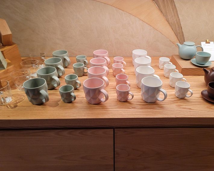 TEAVANA® マグファセット／2,750円、TEAVANA® デミファセット／1,650円