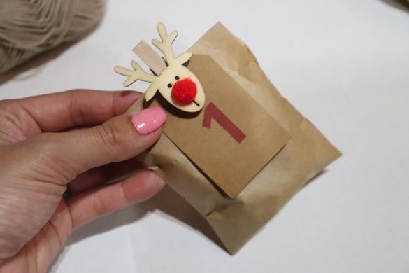 日付のタグはフライングタイガーで購入