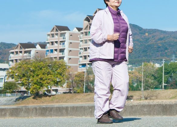 息子よりも手がかかる母、中身は“三歳児”