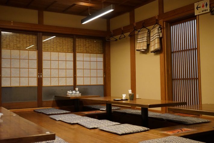 居酒屋の小上がり