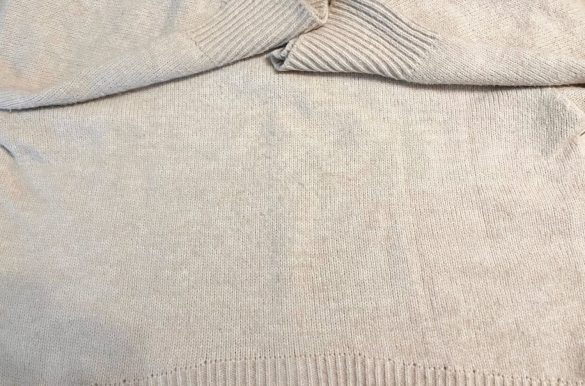 毛玉を取った後のニット