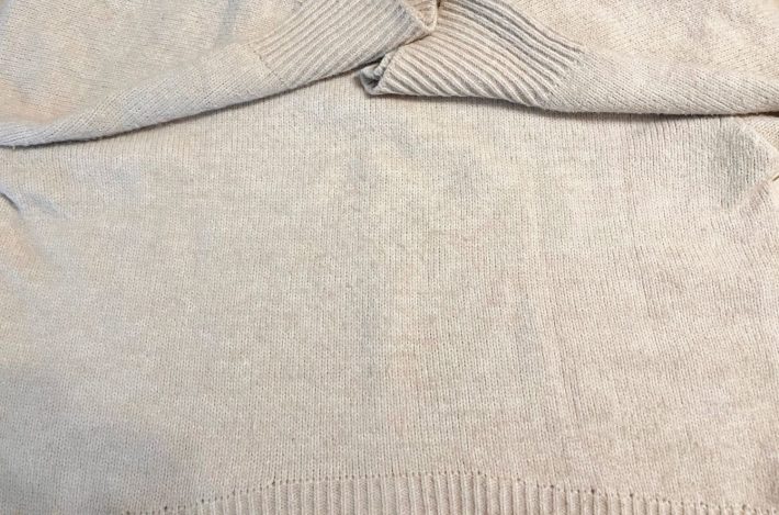 毛玉を取った後のニット