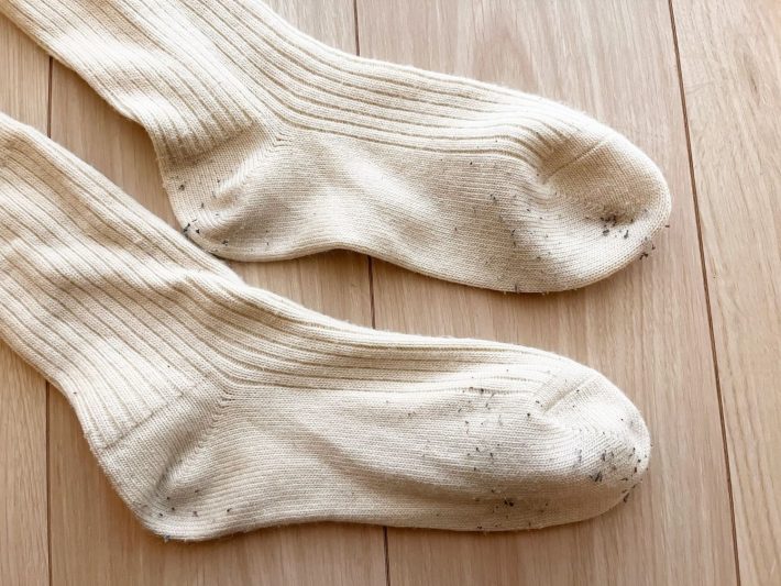 毛玉が付いた冬用ソックス