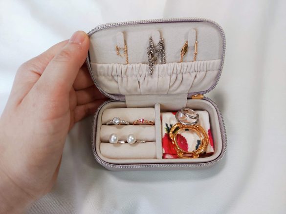 デコホーム　アクセサリーケース