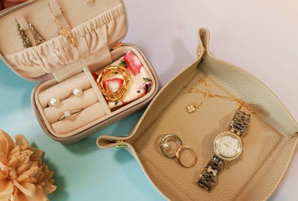 デコホーム アクセサリーケース